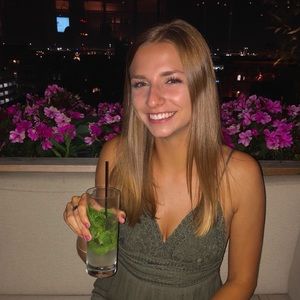 Meet your Posher, Hailey